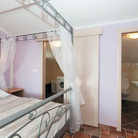 House Davorka Holiday home Supetarska Draga