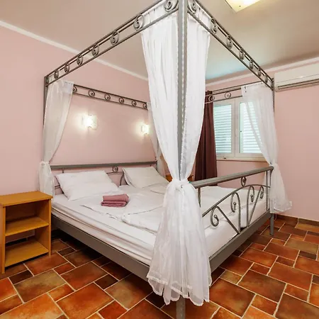 House Davorka Supetarska Draga