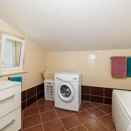 Feriehus House Davorka *