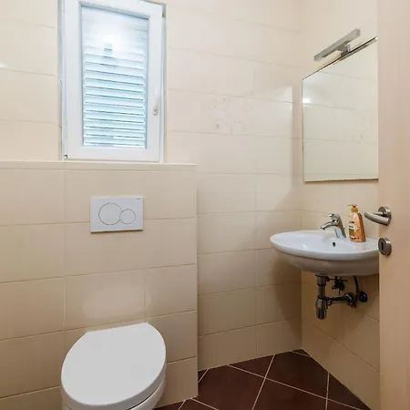 Feriehus House Davorka