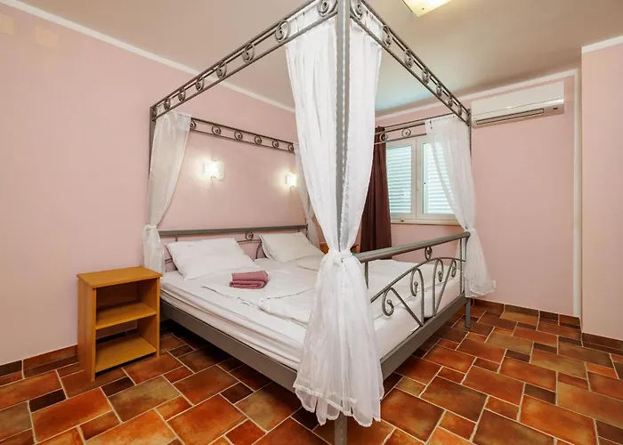 House Davorka Supetarska Draga
